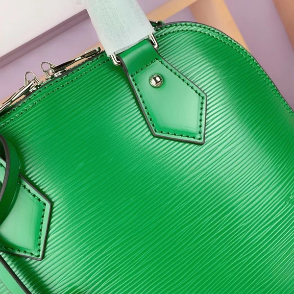 ルイヴィトンバッグ角部分ディテール